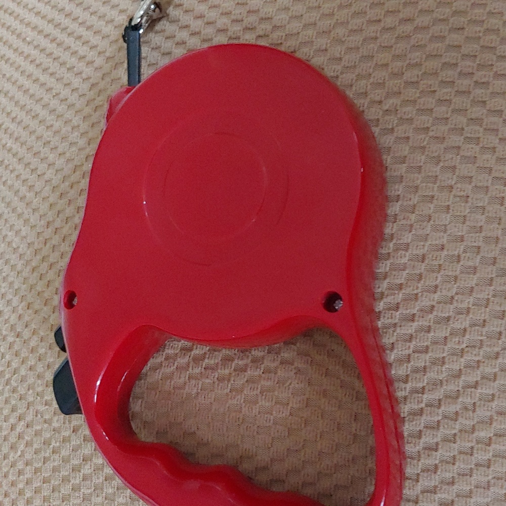 Automatic dog leash 16ft.  Locks and adjustable